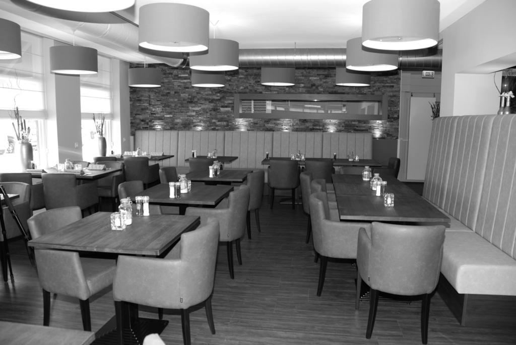 Hotel-Restaurant Thuis! Dinteloord Kültér fotó